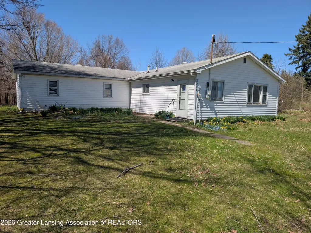 3244 Tuttle Rd