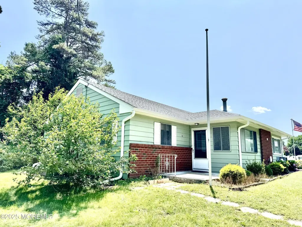 19B Mallard St