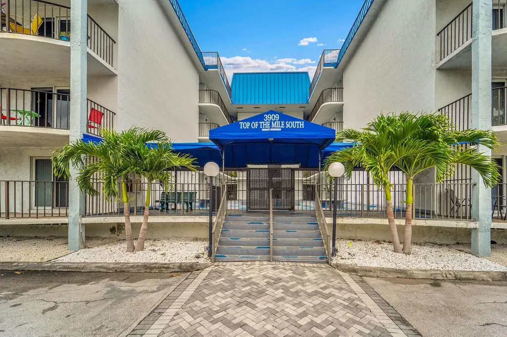 3909 N Ocean Blvd #301