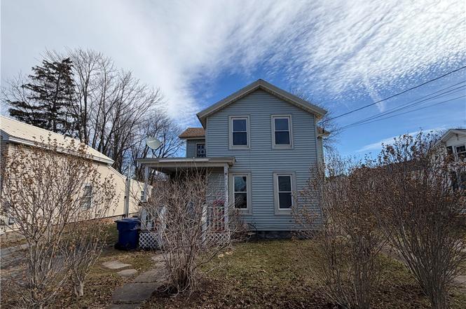 73 Bridge St