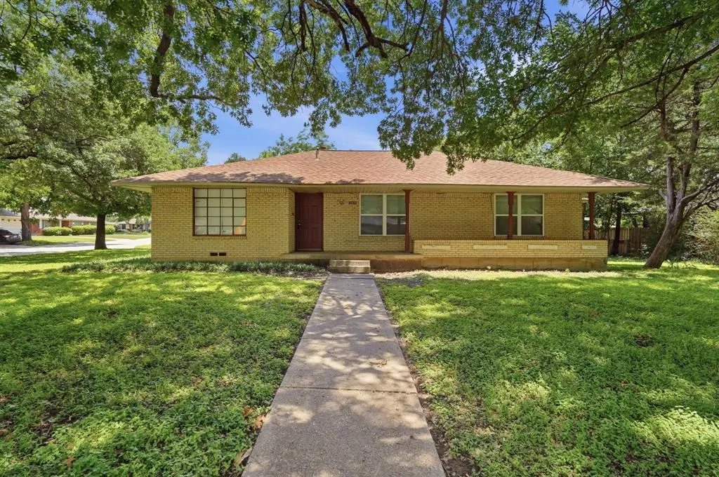 2806 E Atoll Dr