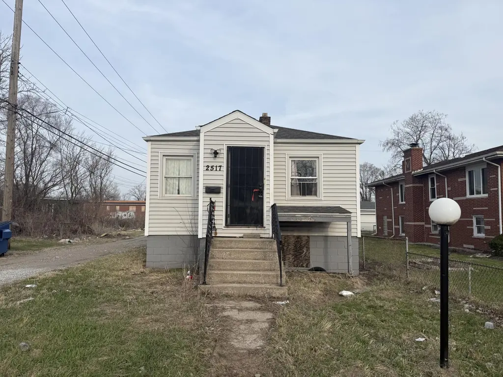 2517 Lincoln St