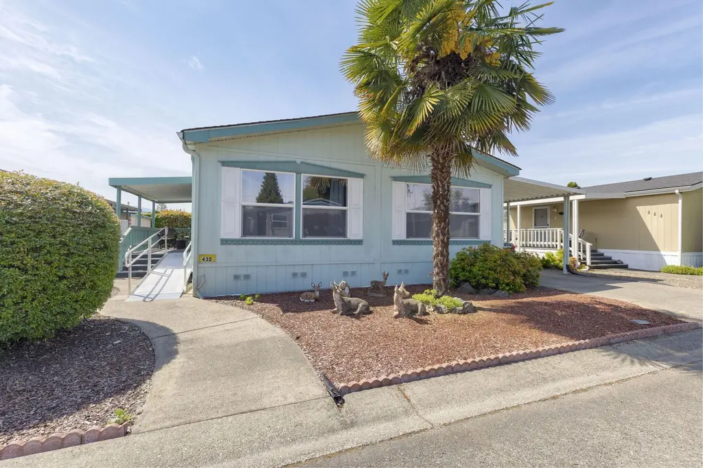 432 Whispering Willow Dr