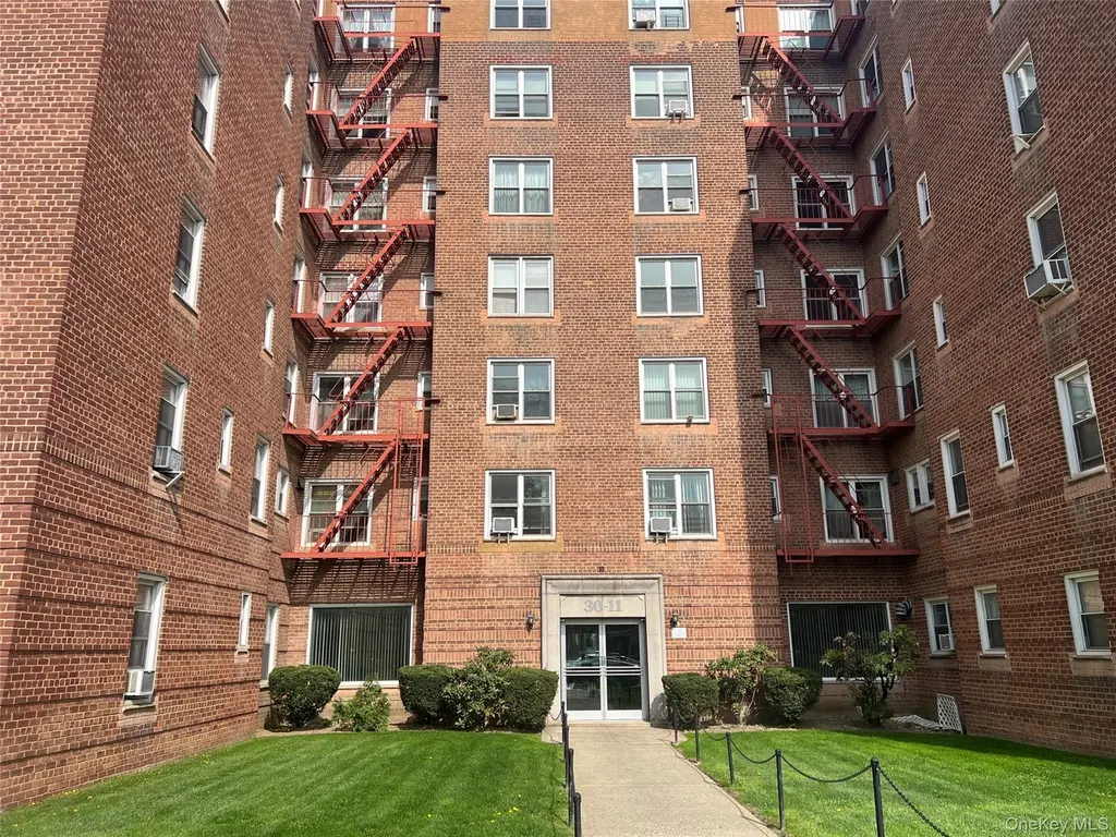 3011 Parsons Blvd Unit 7N