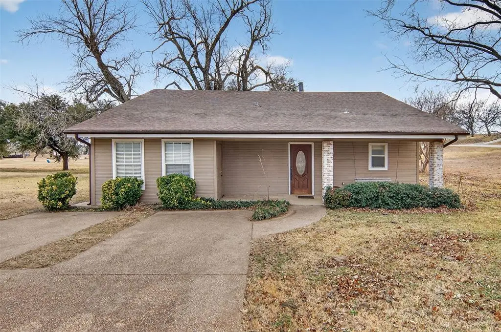 135 Lakeview Dr