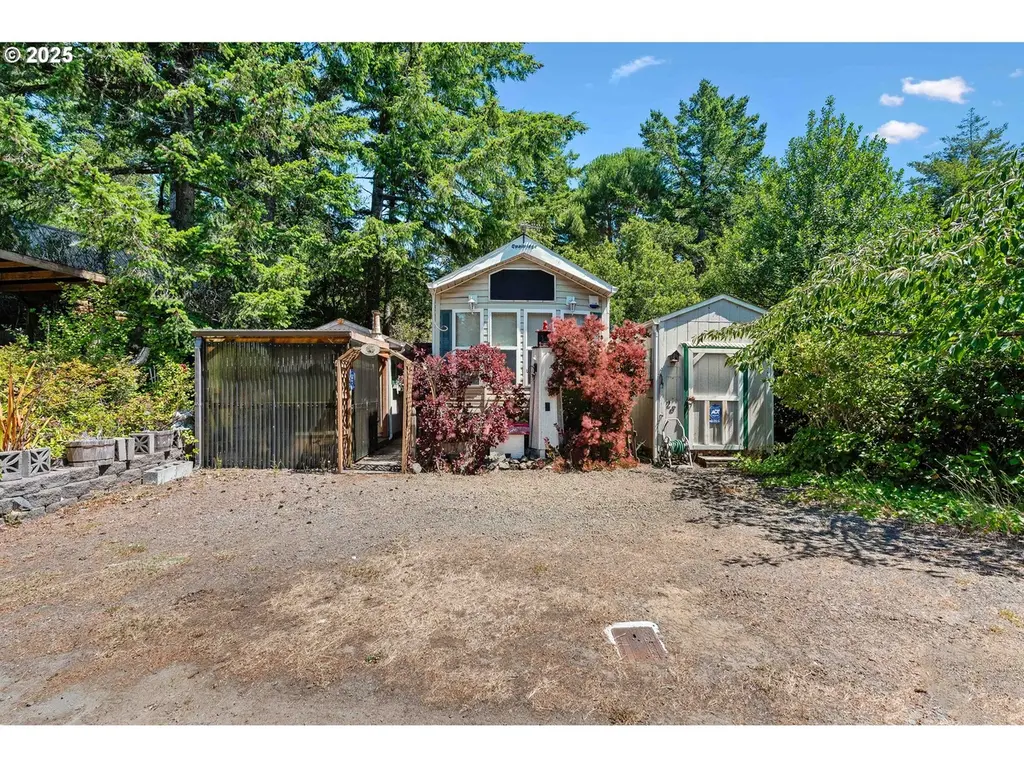 28 Easy St