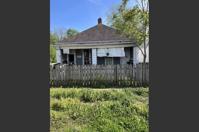 1251 E Illinois St