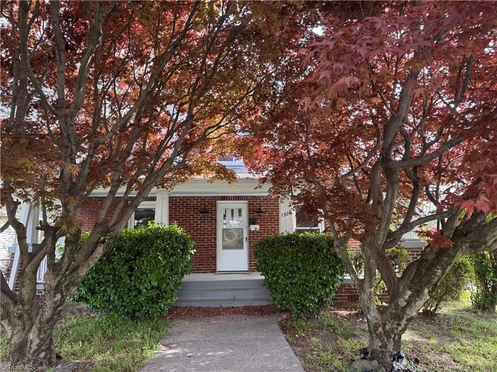 1300 Sloan St
