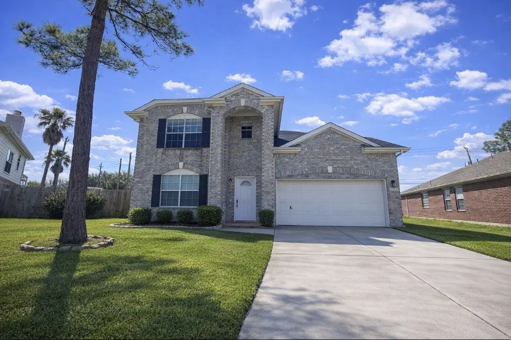 12126 Garner Mill Ln