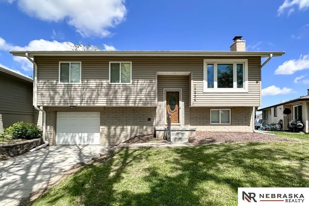 13856 V St