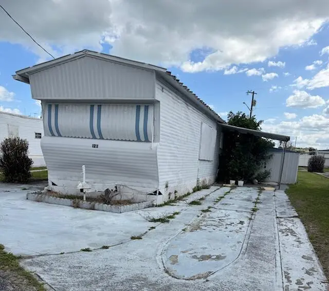 2023 St Lucie Blvd #123