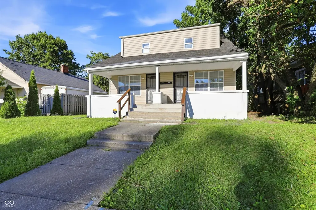 2255-2257 N Parker Ave