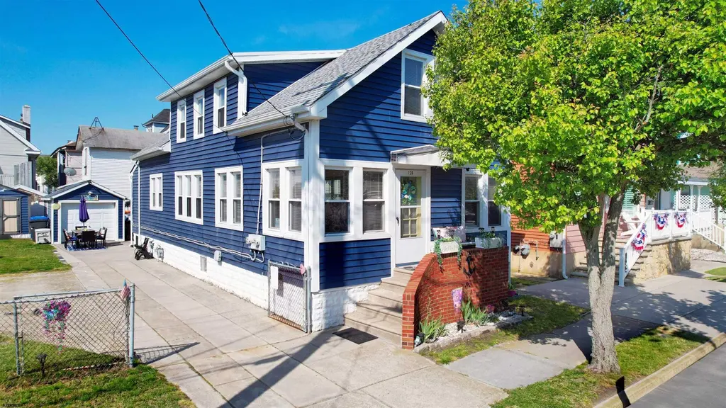 120 W Juniper Ave