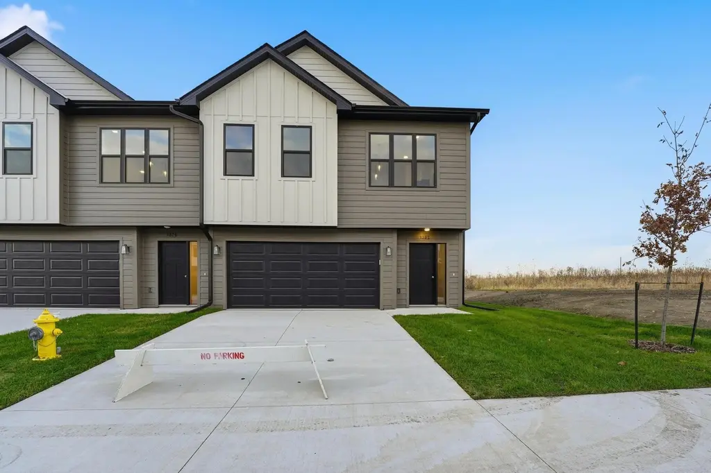 1382 Meadow Rose Pl