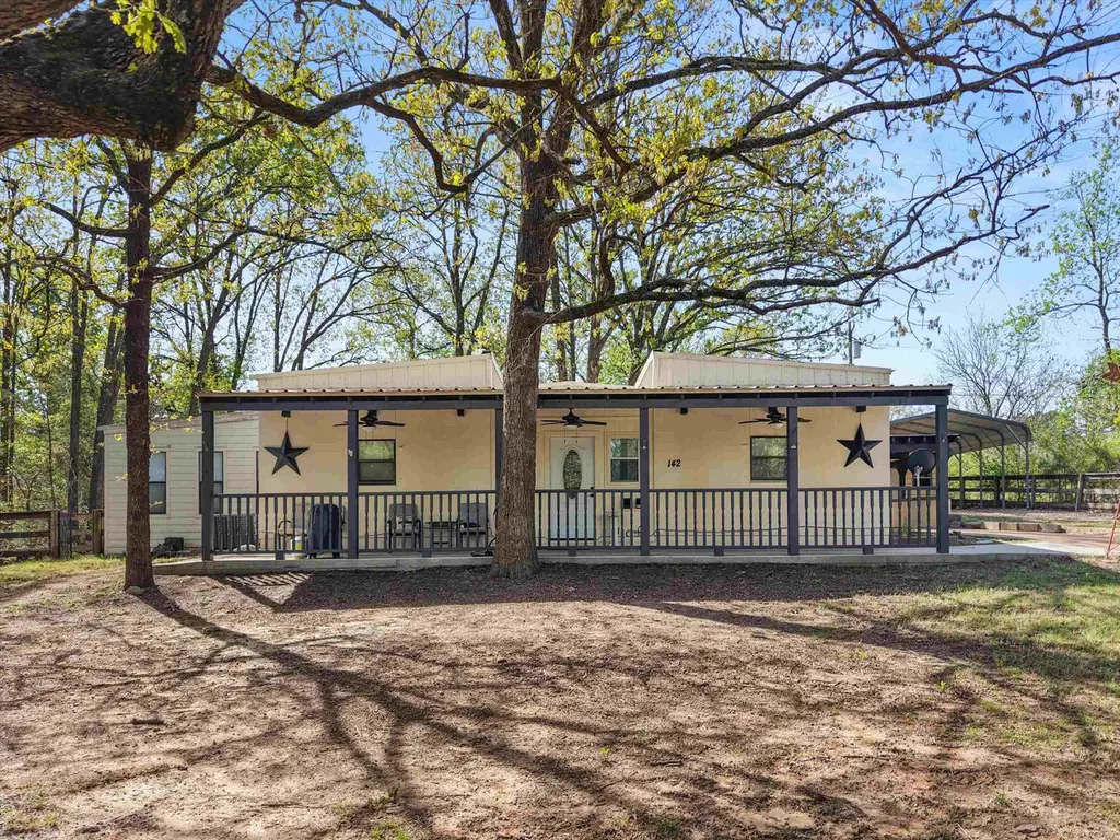 142 Golf Rd