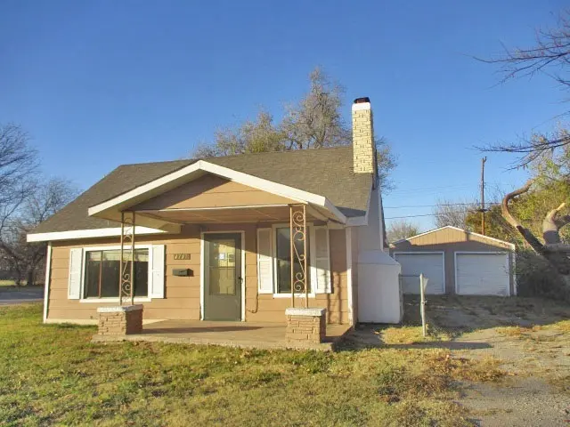 1717 NW Smith