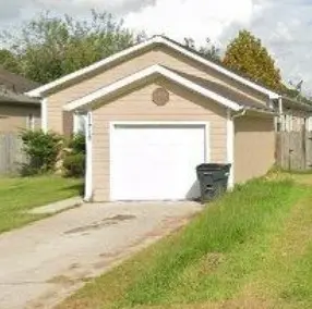 11719 Greenglen Dr