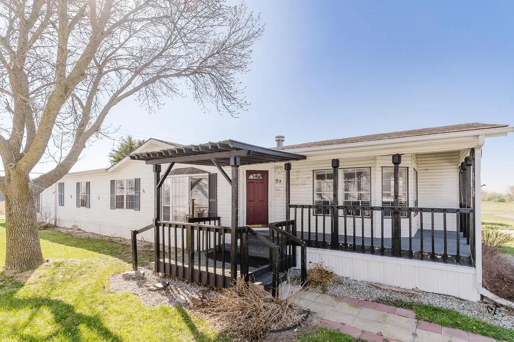 2304 A11 Eastwood