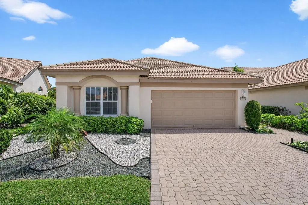 8864 Shoal Creek Ln