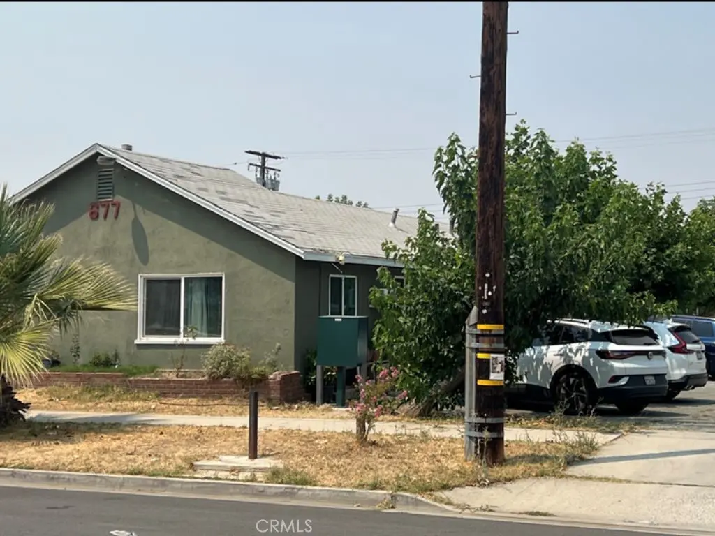 677 Magnolia Ave