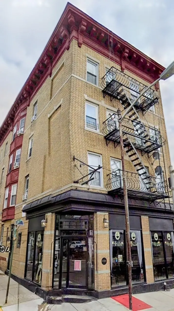 4306 KENNEDY Blvd #6