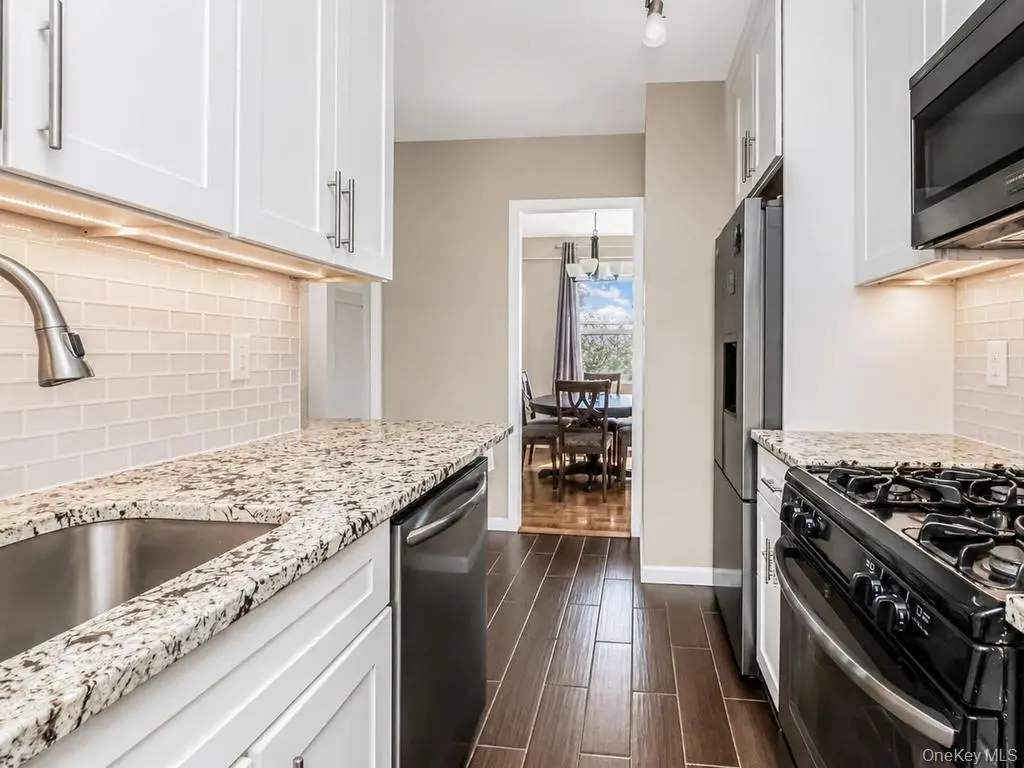 250 Garth Rd Unit 5J3