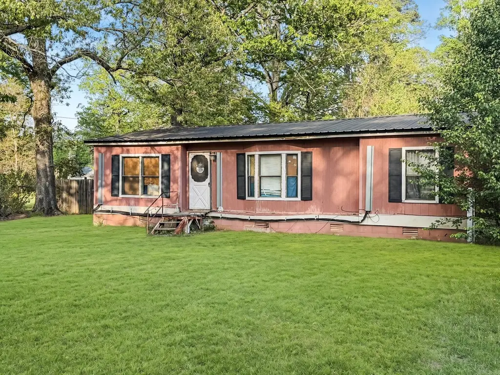 3609 E Greenway Dr