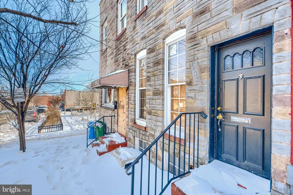 1403 Ramsay St