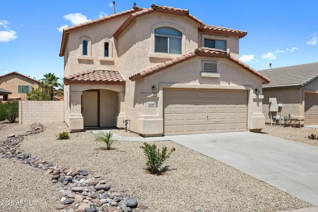 41294 W Pryor Ln