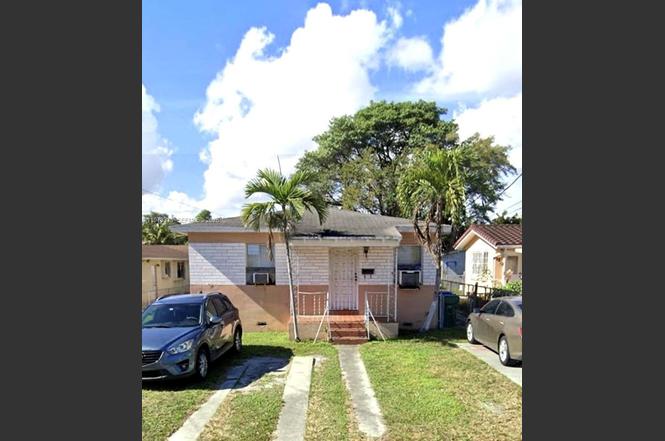 330 NW 23rd Ct