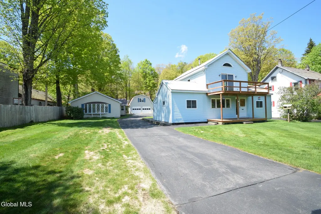 4625 Lake Shore Dr