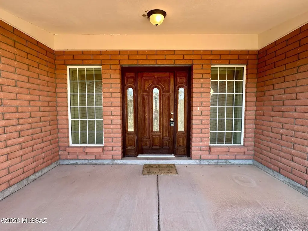 1220 Calle Rafael