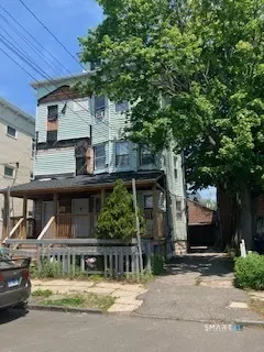 22-26 Waldorf Ave