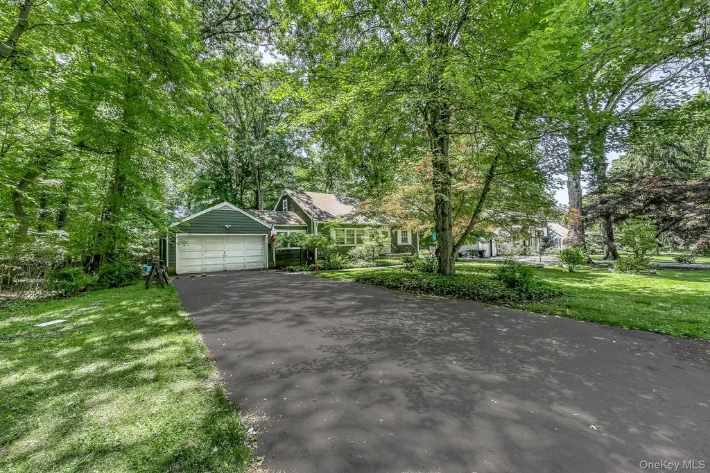 3 Woodland Pl