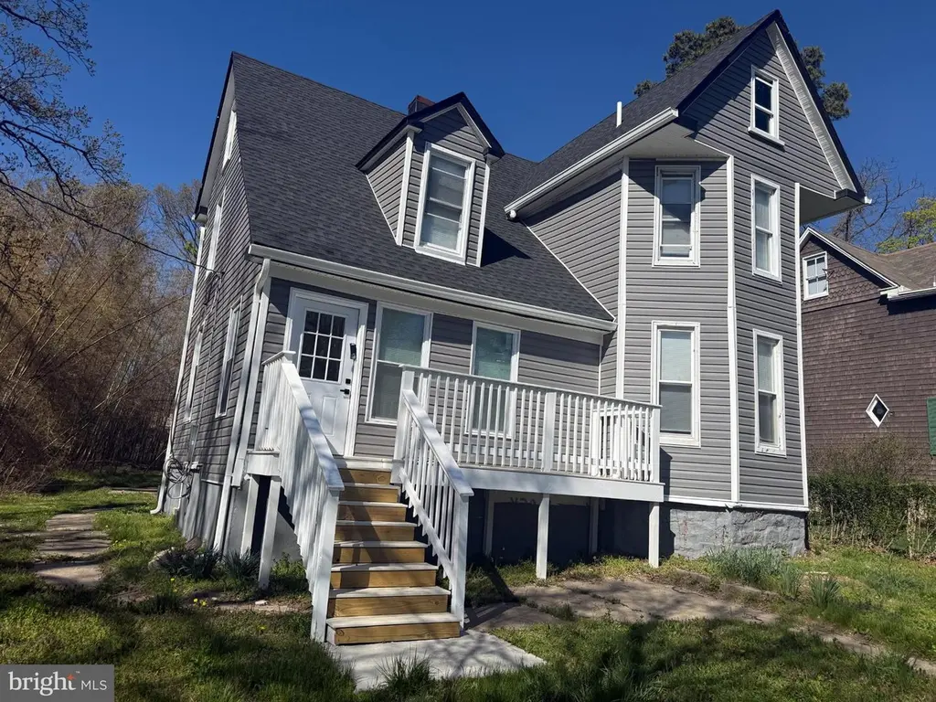 808 Winston Ave
