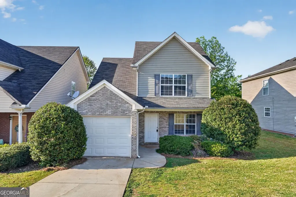 525 Carlton Pointe Dr