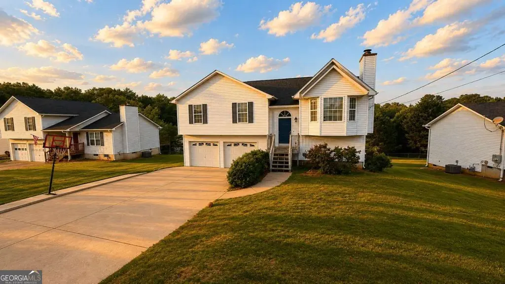 137 Concorde Dr