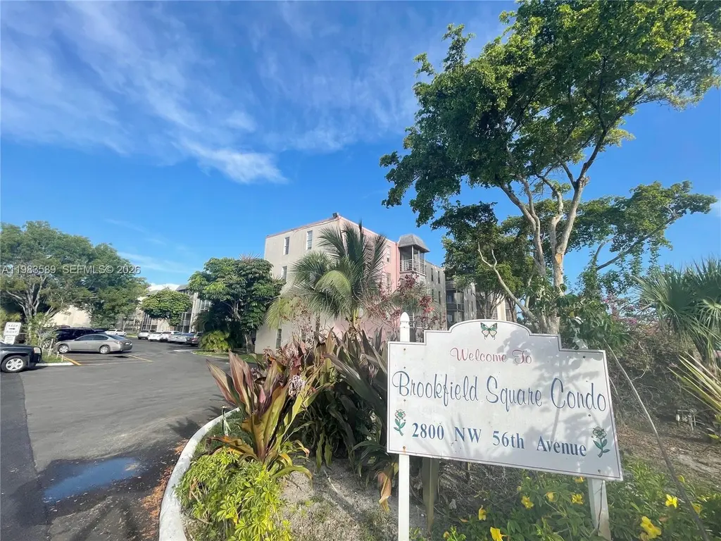 2800 NW 56th Ave Unit E103