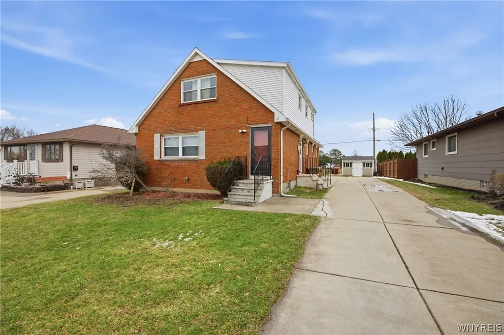 75 Theresa Dr