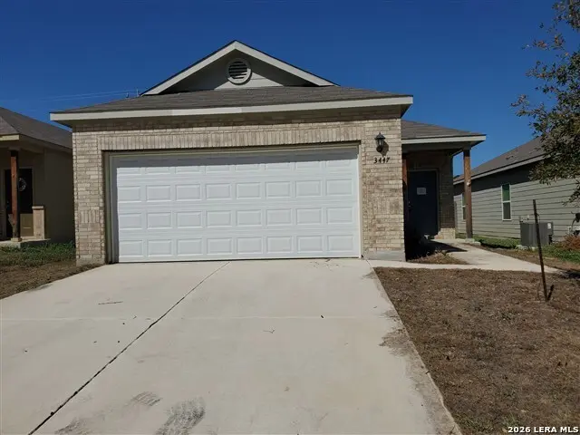 3447 Redbud Grv