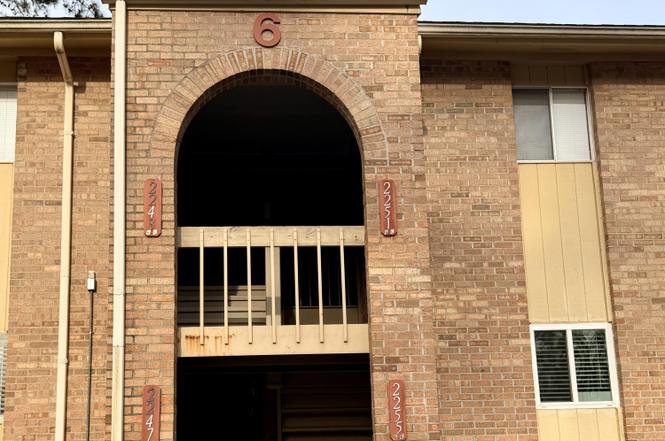 2251 Hillcrest Ave Unit 6-C