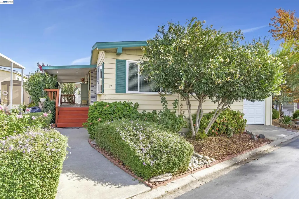 3263 Vineyard Ave #62