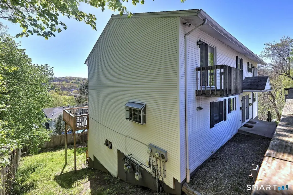 4 Oak St