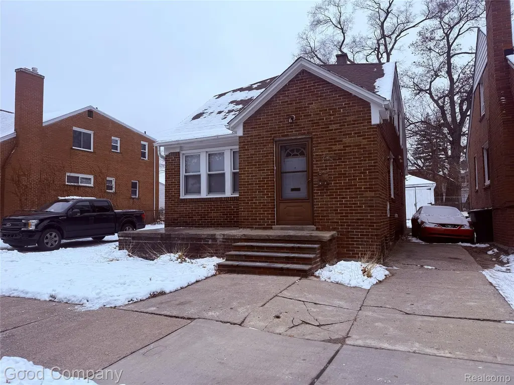 17403 Quincy St