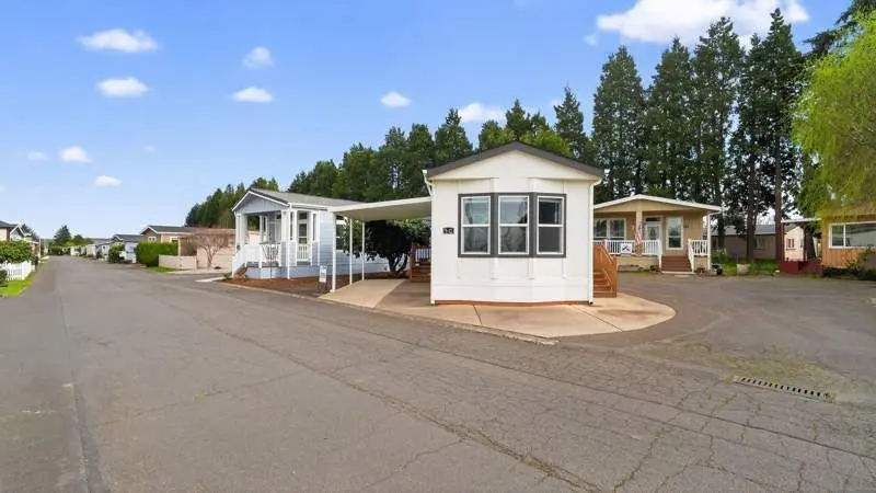 2200 Lancaster Dr SE Unit 5-C