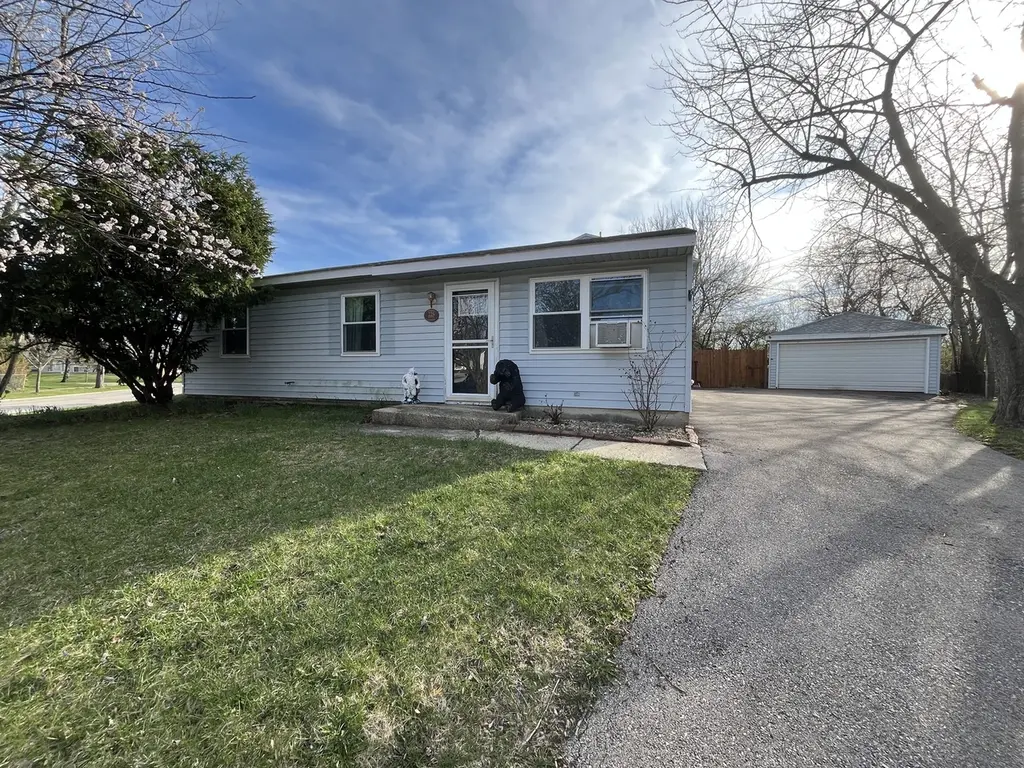 225 Malibu Dr
