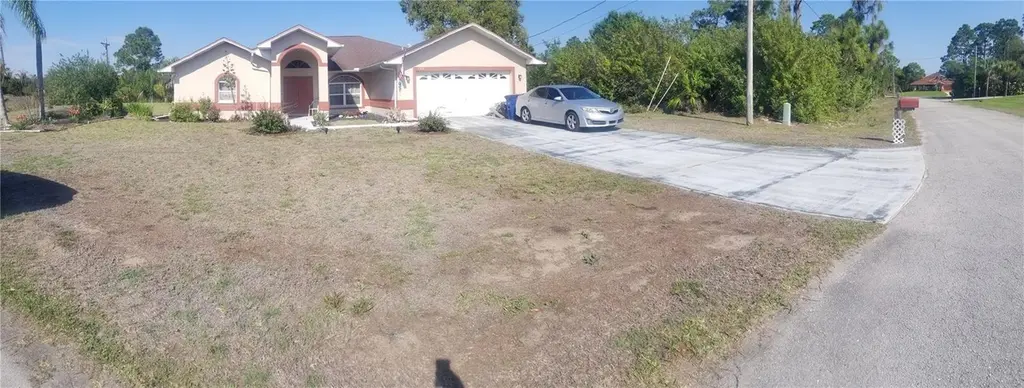 706 Canterbury Cir