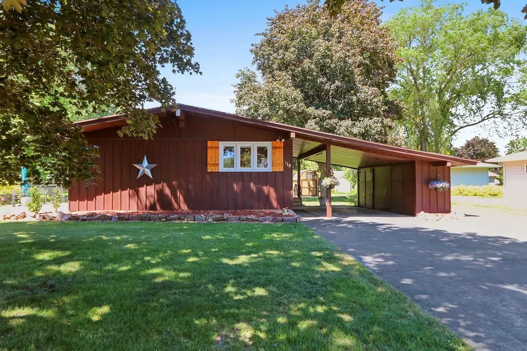 118 N 8th Ave