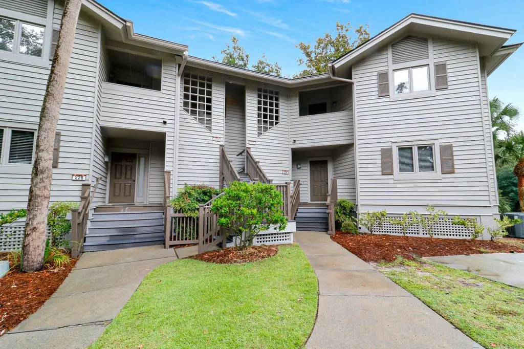 55 Barcelona Rd Unit 226-A