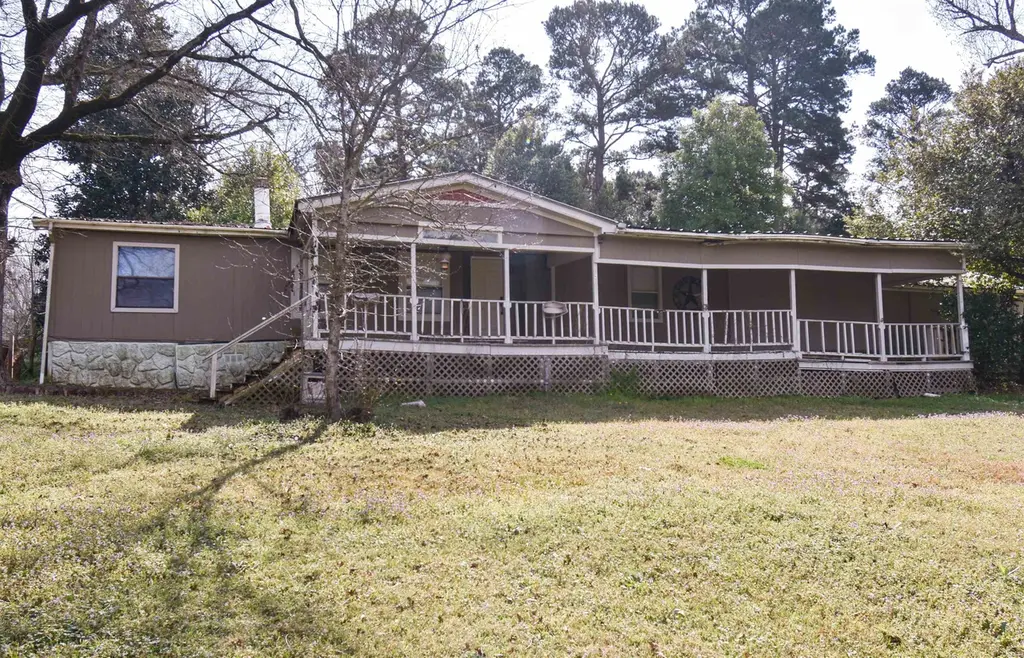20190 Holly Hills Dr